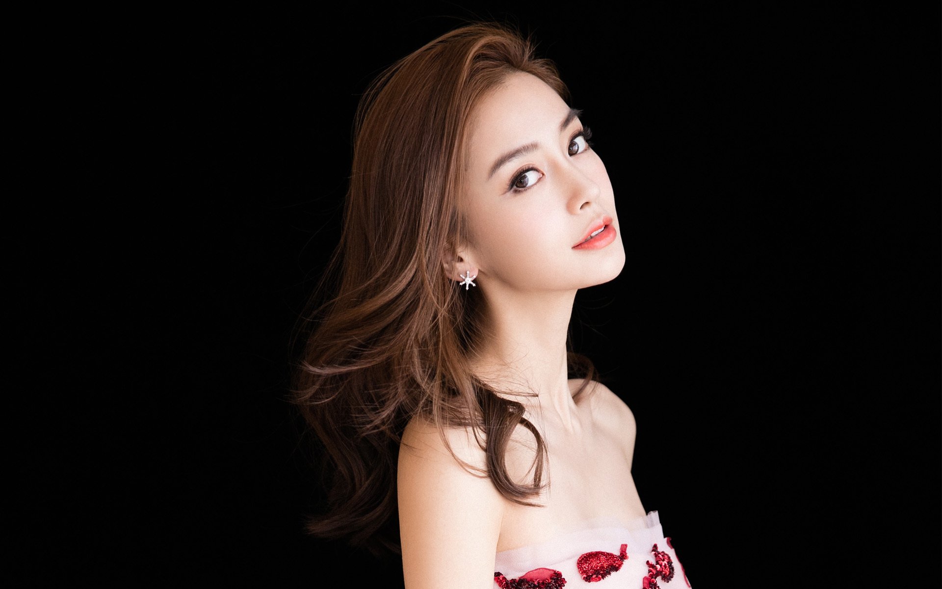 爱游戏中国官方网站平台-塞内加尔队三连胜小组第一出线，强势晋级淘汰赛，塞内加尔队阵容