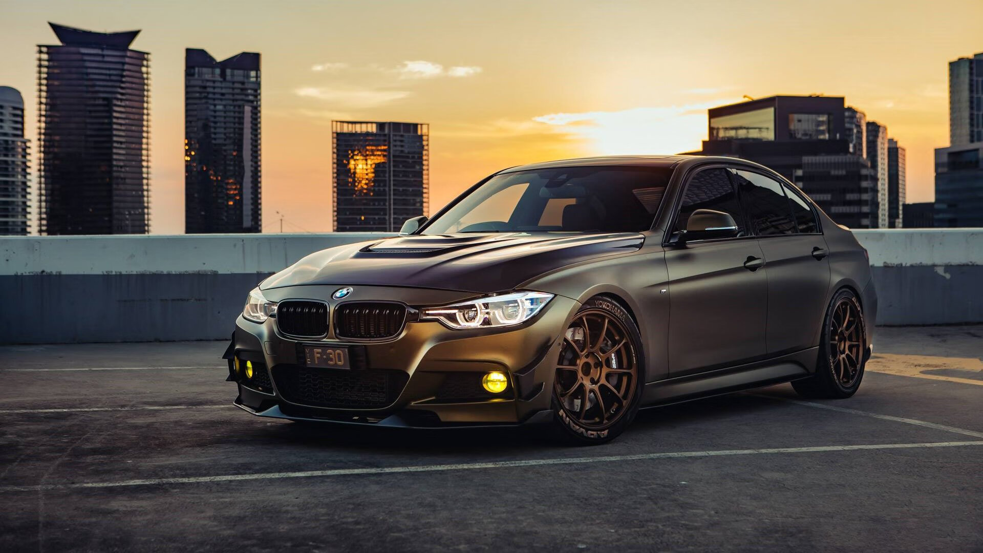 墨西哥马术协会举办“Charreada”文化交流活动,促进传统文化传承。,墨西哥马厩