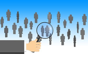 爱游戏体育平台-中国足球裁判判罚尺度变化分析，国内足球裁判